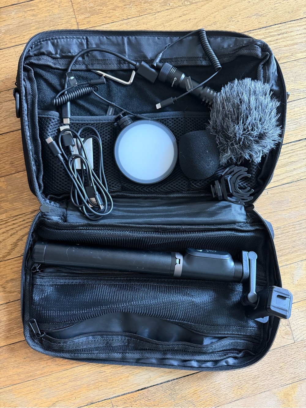 Lume Cube Content Creator Kit - Picture 7 of 7